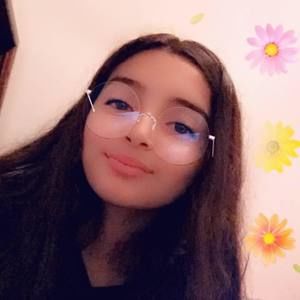 Meet your Posher, Adela